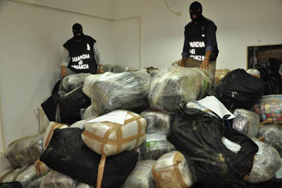 Lecce sequestro marijauna