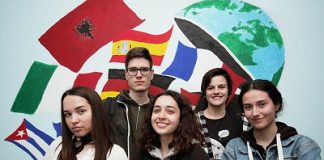ragazzi albania
