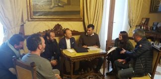 incontro decaro e palone con operatori mercatali