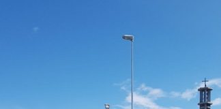 installazione pali di pubblica illuminazione davanti alla parrocchia di san nicola a catino