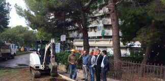iniziati i lavori per illuminare il giardino in viale de laurentis angolo via mitolo