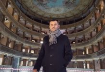 restauro teatro piccinni - decaro