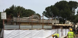 cantiere recupero bar di parco 2 giugno - terminata metà dei lavori