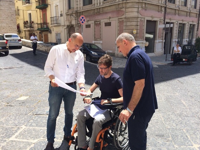 sopralluogo galasso livrea per abbattimento barriere in piazza chiurlia