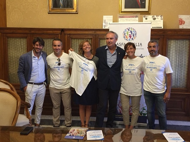 flash mob 'nu casin n' gap' delle famigle con autismo