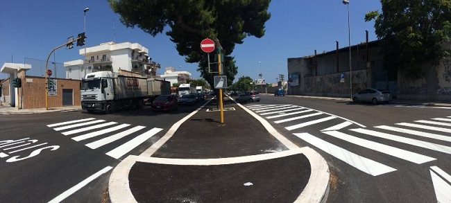 nuovo asfalto in viale di maratona e via papa giovanni XXIII