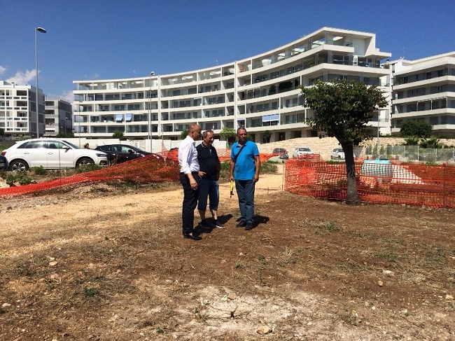 operazioni di montaggio dell'area ludica a sant'anna