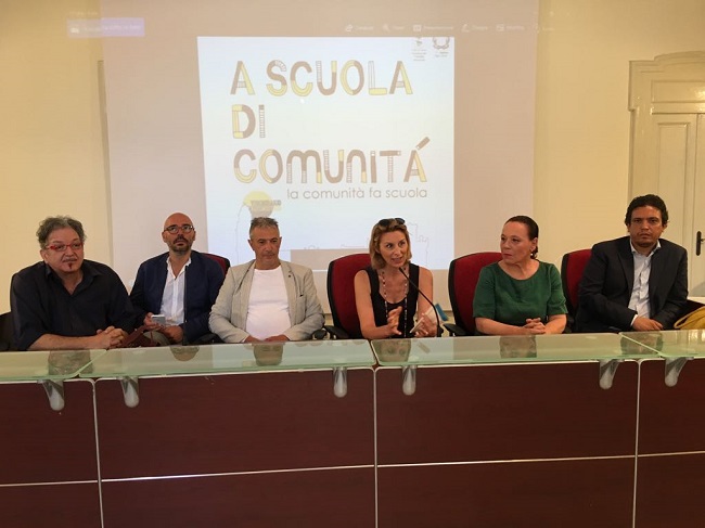 presentazione 'a scuola di comunità'