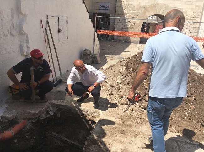 ripreso il cantiere per il rifacimento delle rete fognaria e idrica in strada annunziata