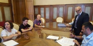 sigla accordo tra comune e associazione bread&roses per affidamento villa capriati