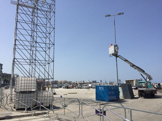 visita papa francesco - allestimento palco