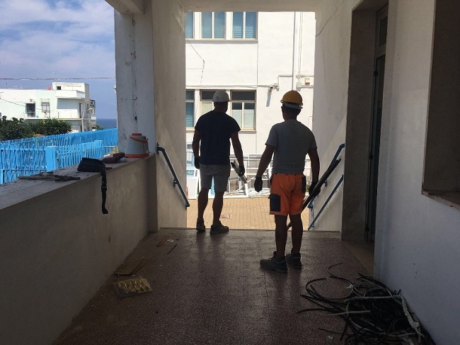 lavori costruzione palestra scuola levi montalcini a torre a mare