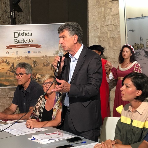 un momento della presentazione di 'disfida'