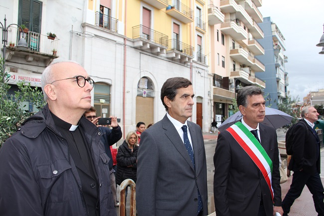 commemorazione crollo via roma