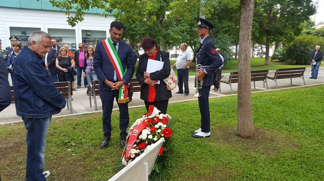 decaro a commemorazione gaetano marchitelli nel 15° aniversario dell'omicidio