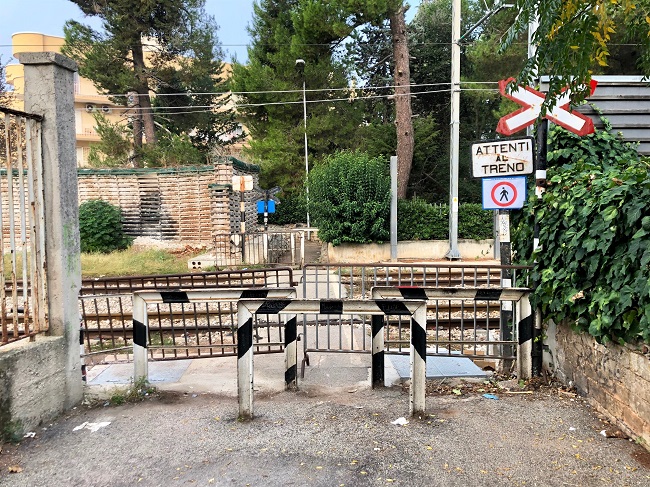 soppressione passaggio pedonale ferrovia