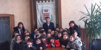 incontro sindaco barletta con scolaresca