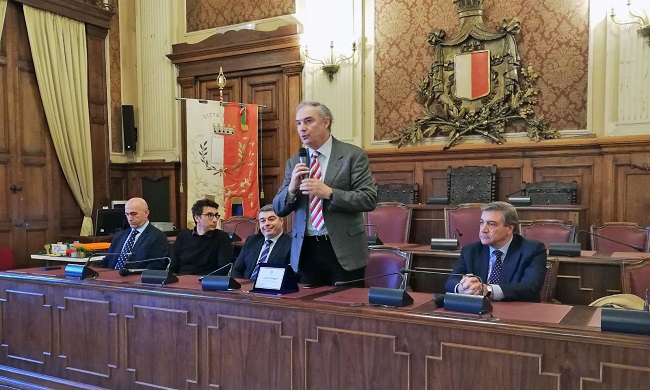 riconoscimento dell'amministrazione comunale al cardiochirurgo barese vito giovanni ruggieri