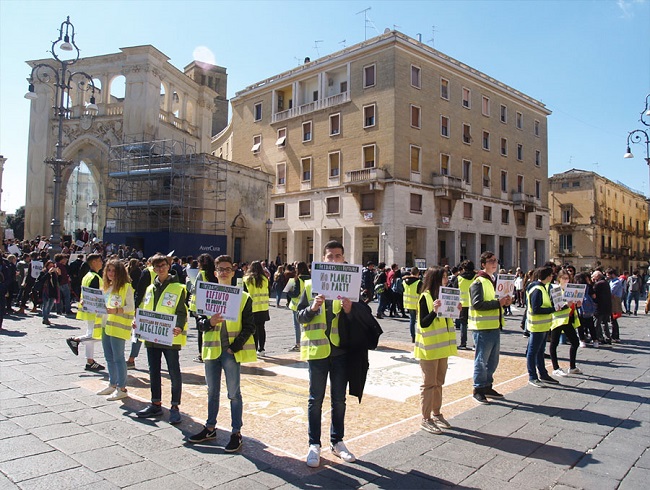 a lecce siam con greta, per salvare il pianeta