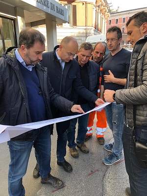 al via lavori rifacimento marciapiede piazza massari e basole bari vecchia