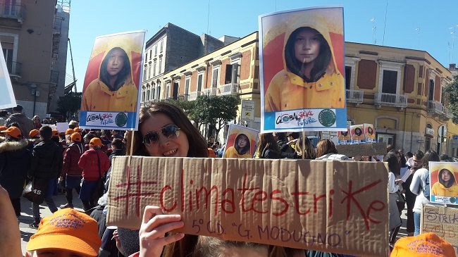 'global strike foro future', manifestazione anche a barletta