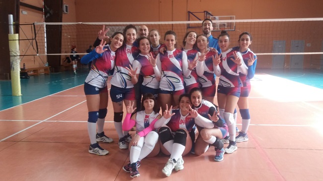 le donne fanno ancora festa a fine partita