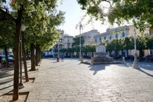 piazza garibaldi castellana grotte