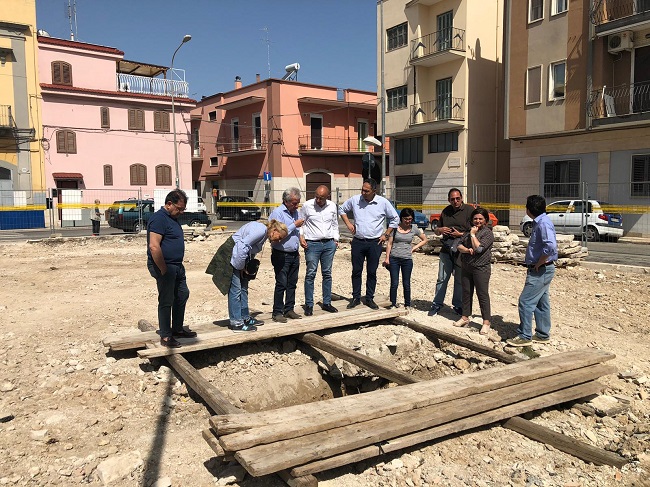 ritrovata antica cisterna sul cantiere per la riqualificazione di piazza diaz a ceglie del campo