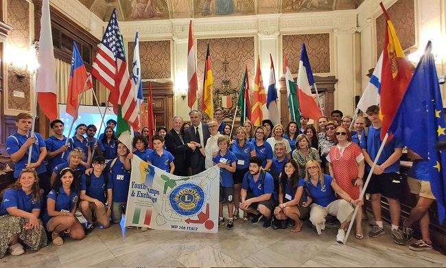 ricevuti a palazzo di città 23 ragazzi del programma di interscambio culturale del Lions club