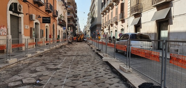 recupero basole antiche in via andrea da bari - al via il cantiere