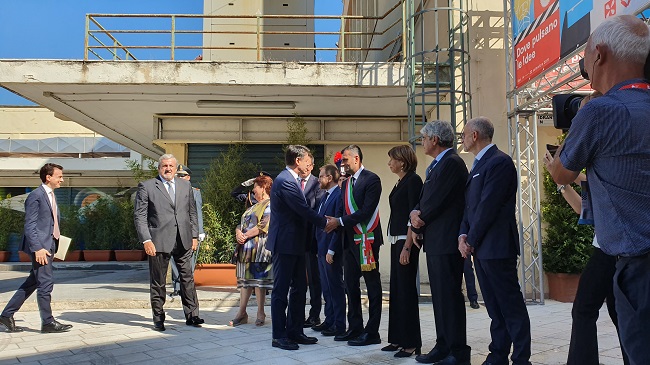 l'arrivo del presidente conte in fiera del levante