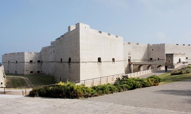 castello svevo barletta