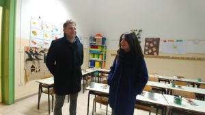 assessore romano nelle scuole per verifica corretto funzionamento impianti di riscaldamento