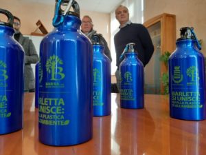 borracce in alluminio per gli alunni delle scuole primarie e medie