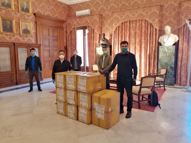 donate al comune di bari 10.000 mascherine chirurgiche dalla chiesa cristiana evangelica