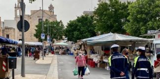 mercato castellana grotte