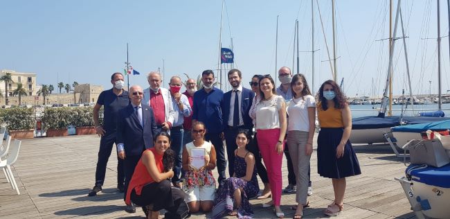 rappresentati del cv bari+ rotary bari + rotaract + decaro + petruzzelli