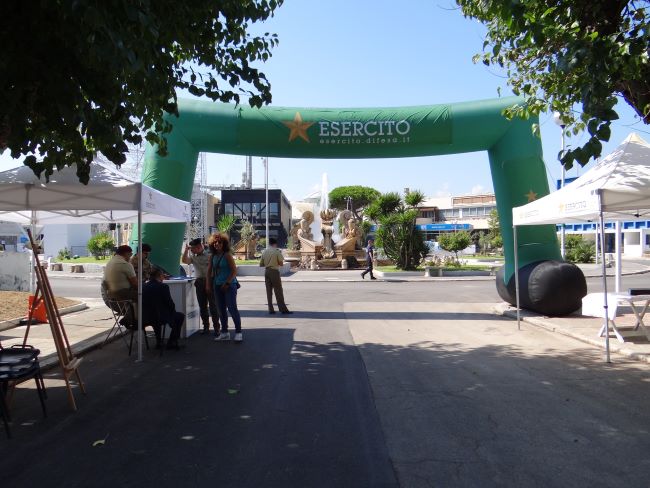 ingresso stand esercito