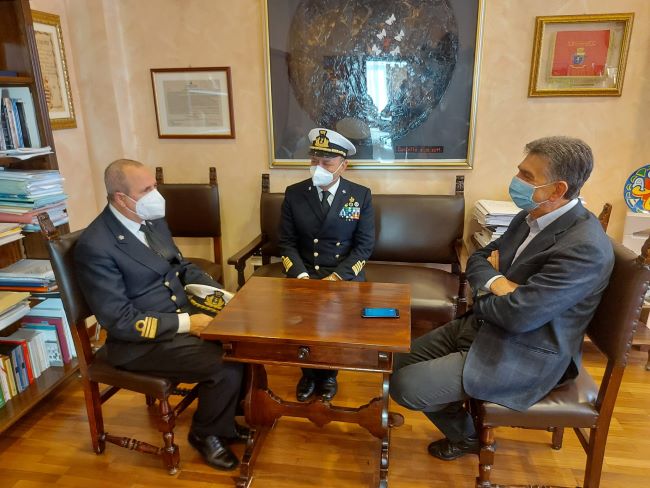 ospedale da campo barletta della marina militare, incontro sindaco - comandante