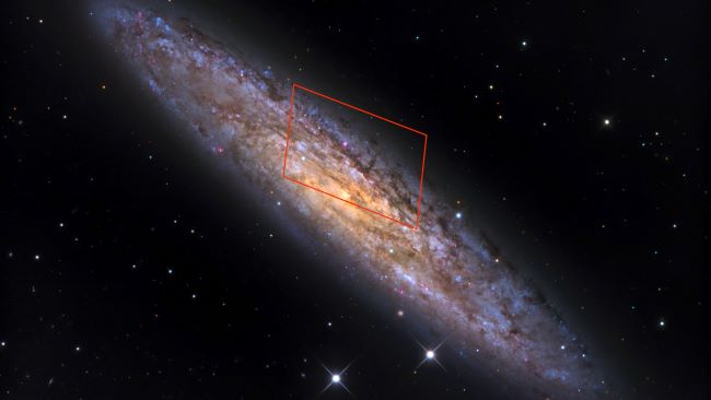 la galassia dello scultore, ngc 253 lontana 10 milioni di anni luce