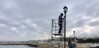 al via la riparazione dei sei pali di pubblica illuminazione sul lungomare di torre a mare