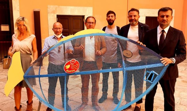 pesce mangiaplastica progetto bari