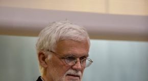 ezio manzini