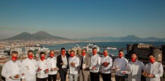 tutti i concorrenti del contest san gennà 2020 con antimo e mauro caputo presso la terrazza del renaissance mediterraneo