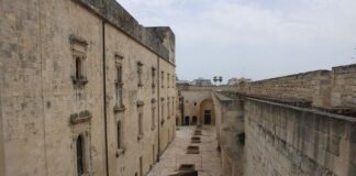 attraverso il castello - lecce