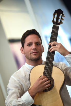 davide picci (con chitarra)