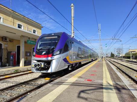 ferrovie del sud est (treno)