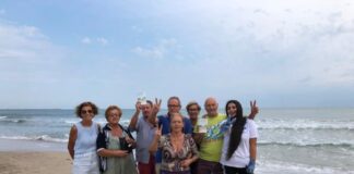 la via della felicità torna sulla spiaggia di levante a barletta