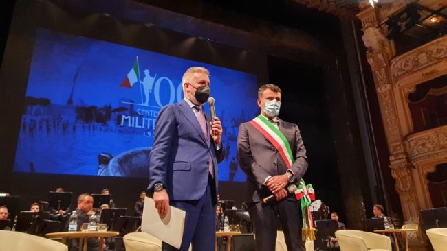 celebrazioni per il centenario del milite ignoto - cerimonia teatro petruzzelli