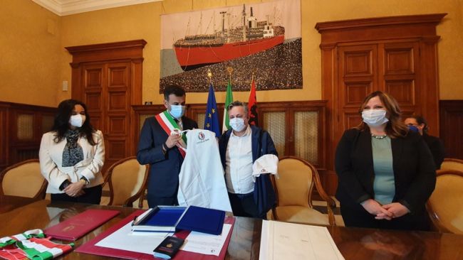 cerimonia di giuramento per la cittadinanza italiana conferita dal presidente della repubblica a festim thartori